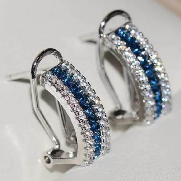 NEW 18K White Gold Blue White Diamond Omega Studs - Picture 4 of 4
